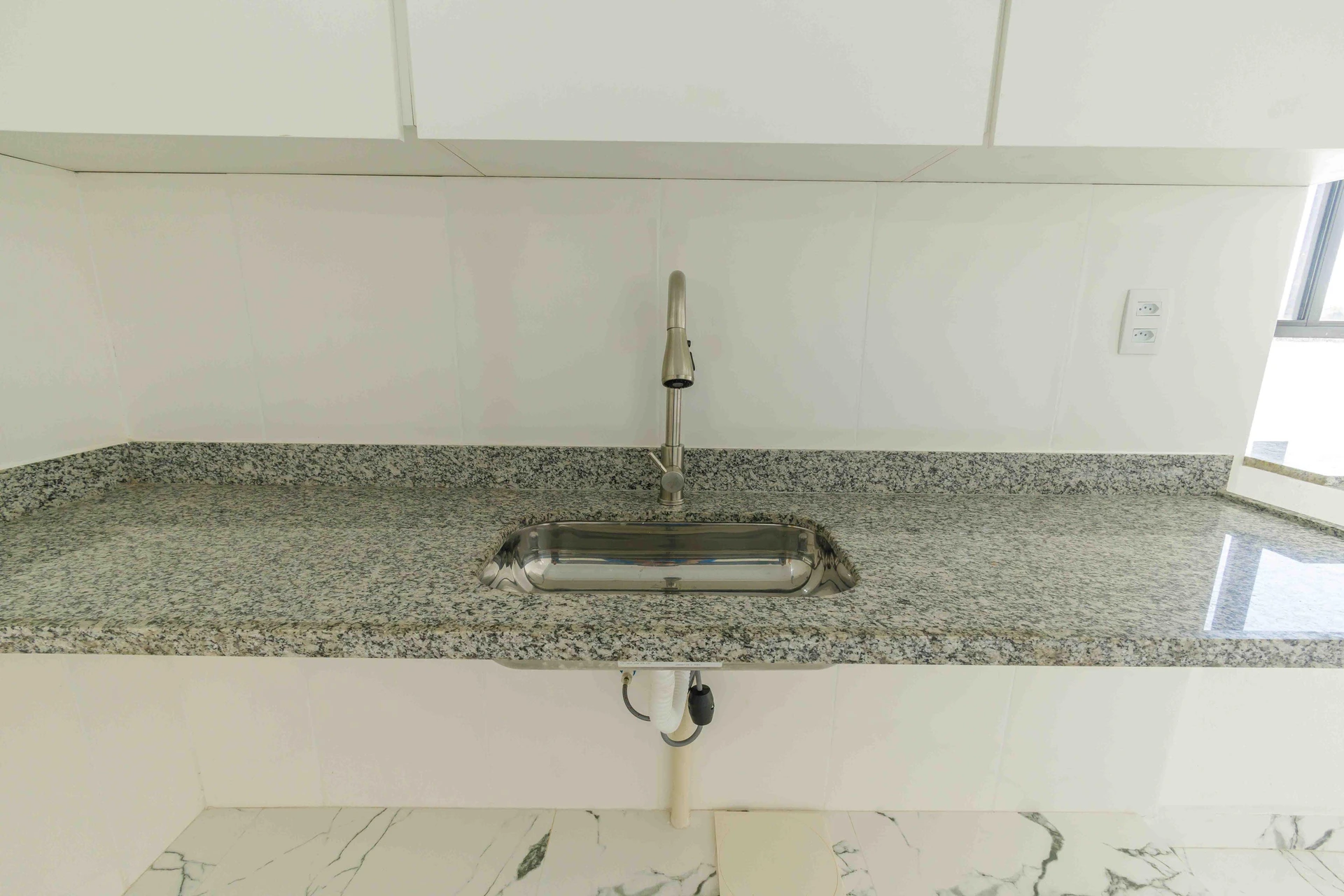 Monoambiente, 40 m², con ventanales de piso a techo — photo 10