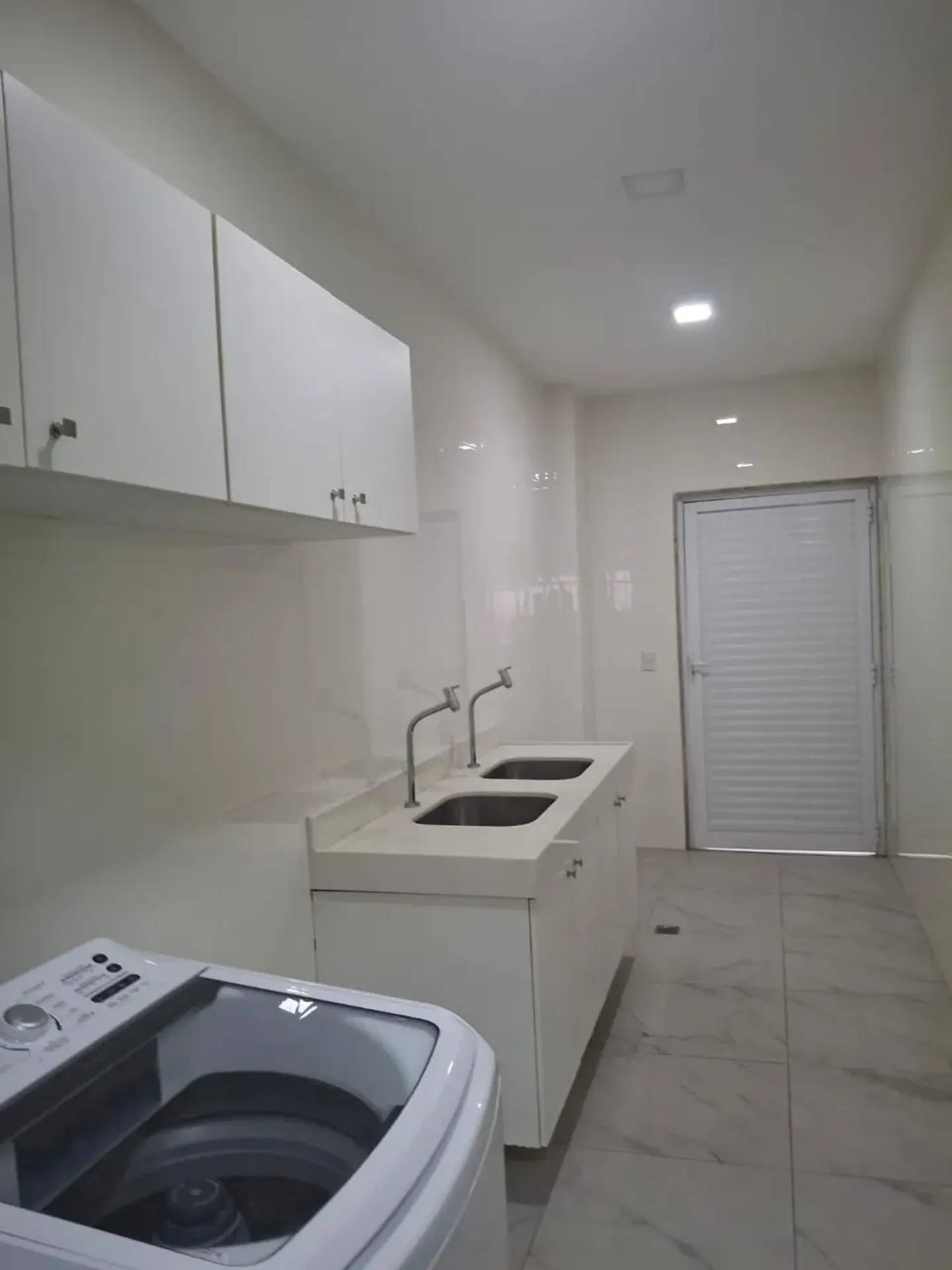 Furnished house with 4 suites and 5 bathrooms, 434 m² — photo 27