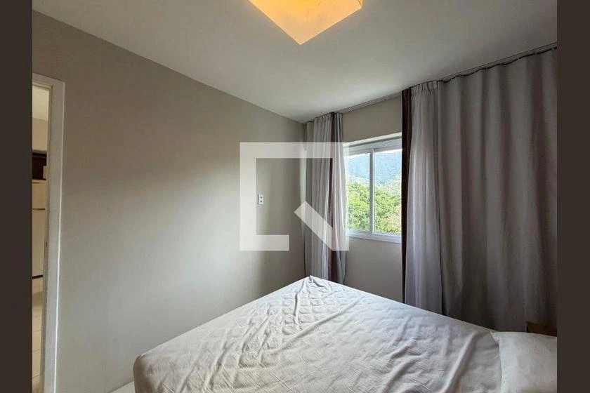 Furnished 2-bedroom apartment with an en-suite pair — photo 5