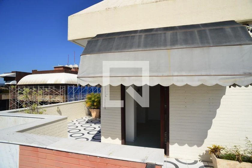 430 m² apartment with 4 bedrooms and 4 parking spaces