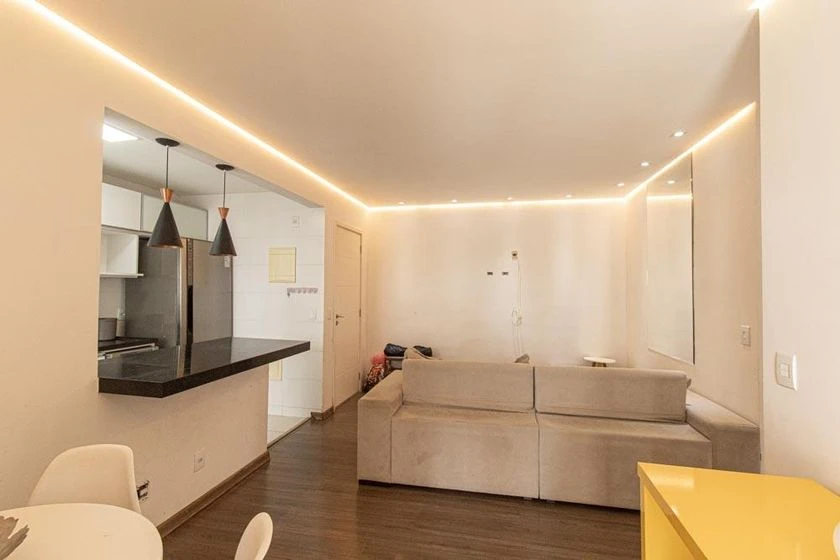 Furnished 2-bedroom apartment with private BBQ and balcony