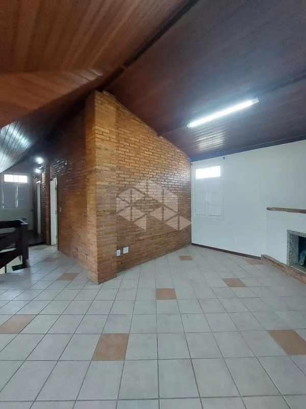 210 m² rental house with 4 bedrooms and a grilled balcony — photo 15