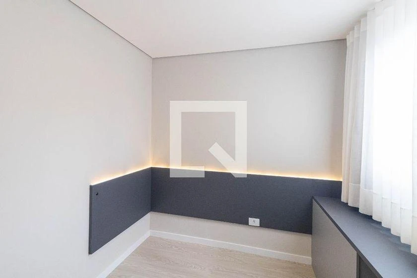 2-bedroom apartment in a building with a gym — photo 18