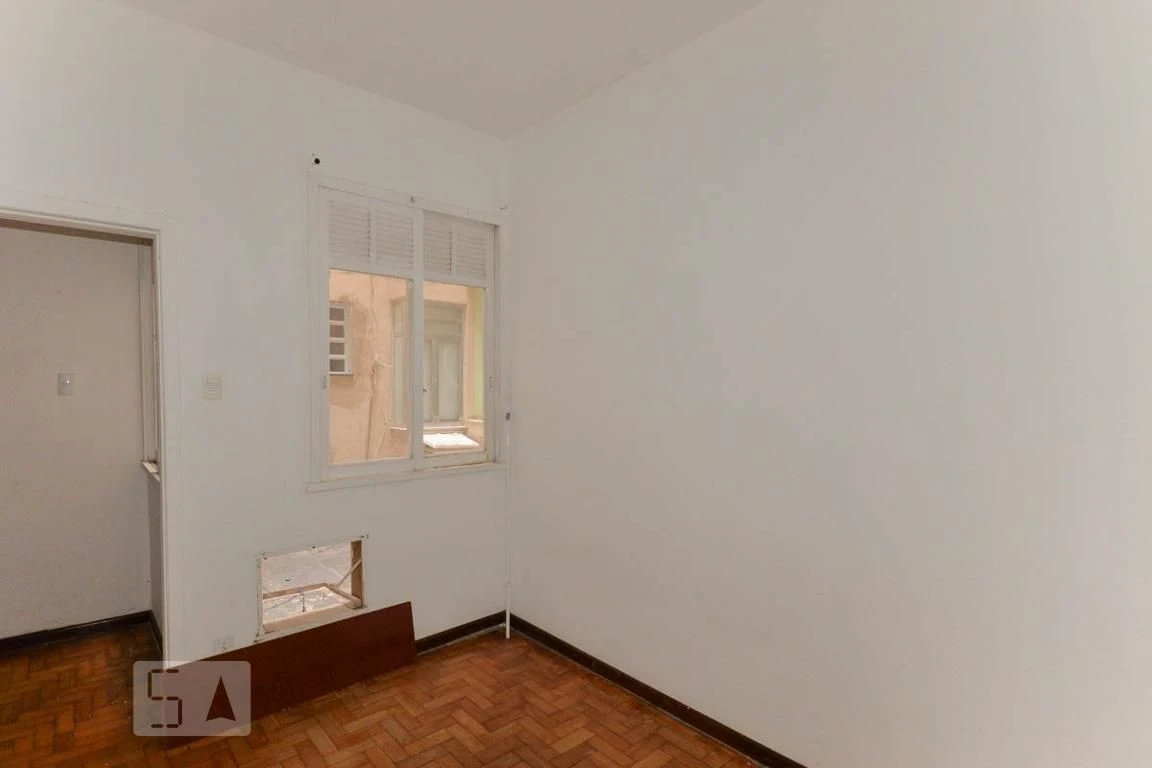 Apartamento, 40 m², com piso de madeira ou laminado — photo 16