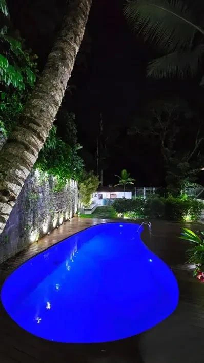 Rental house with 4 en-suite bedrooms and a pool — photo 19