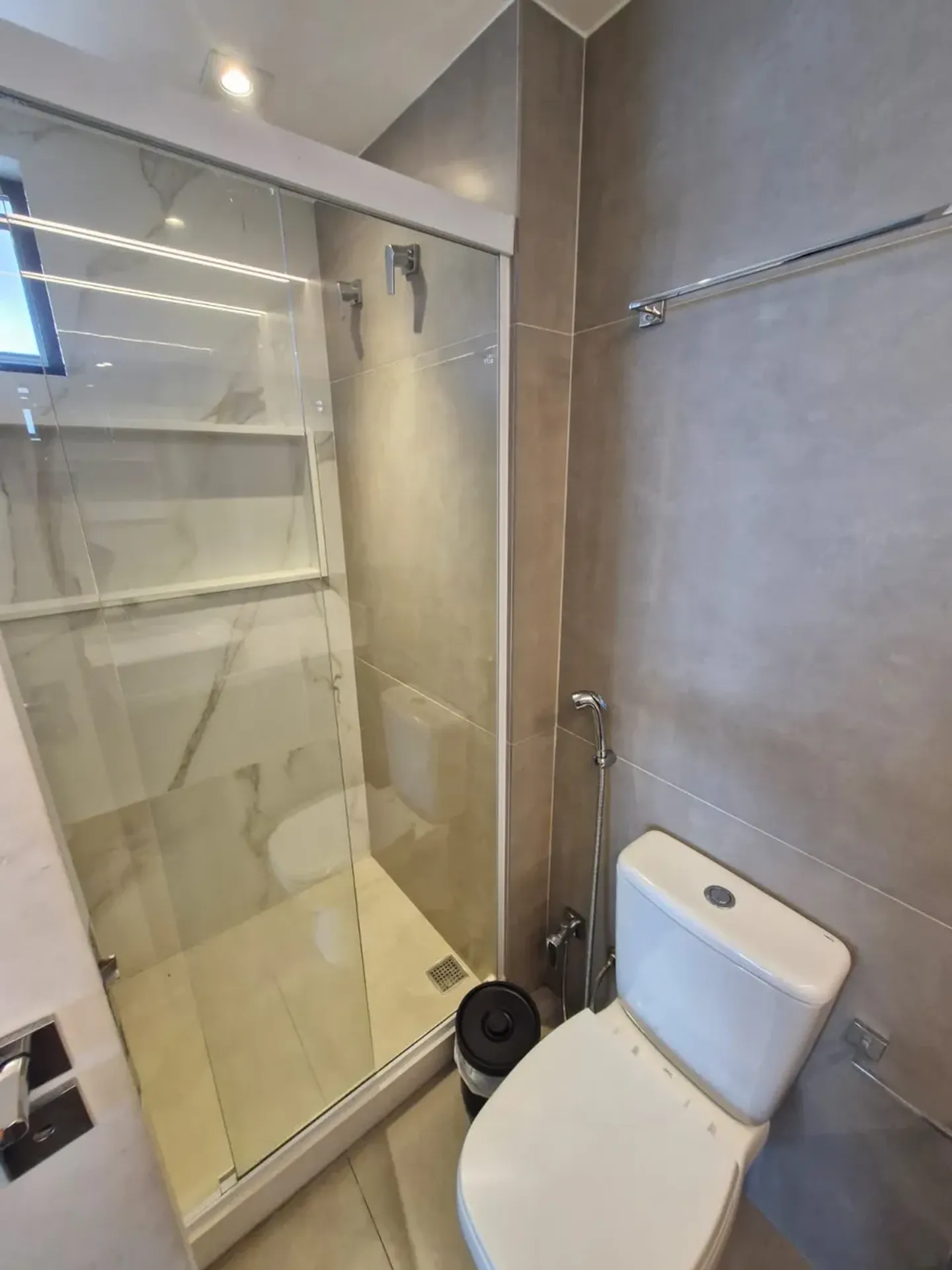 Furnished house, 280 m², with a water view — photo 36