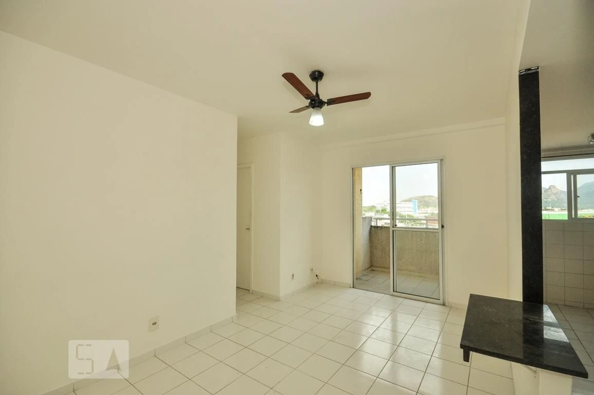Unfurnished 2-bedroom apartment with 1 bath and open-plan kitchen — photo 6