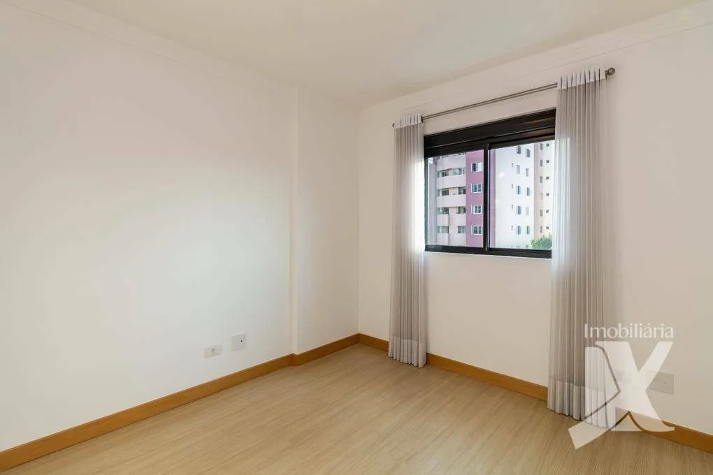 Apartment on the 4th floor with a grill on the balcony — photo 3
