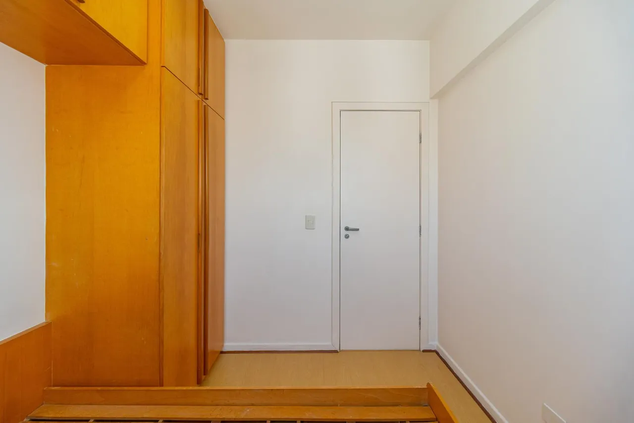 3-bedroom apartment with 2 bathrooms and balcony grill — photo 6