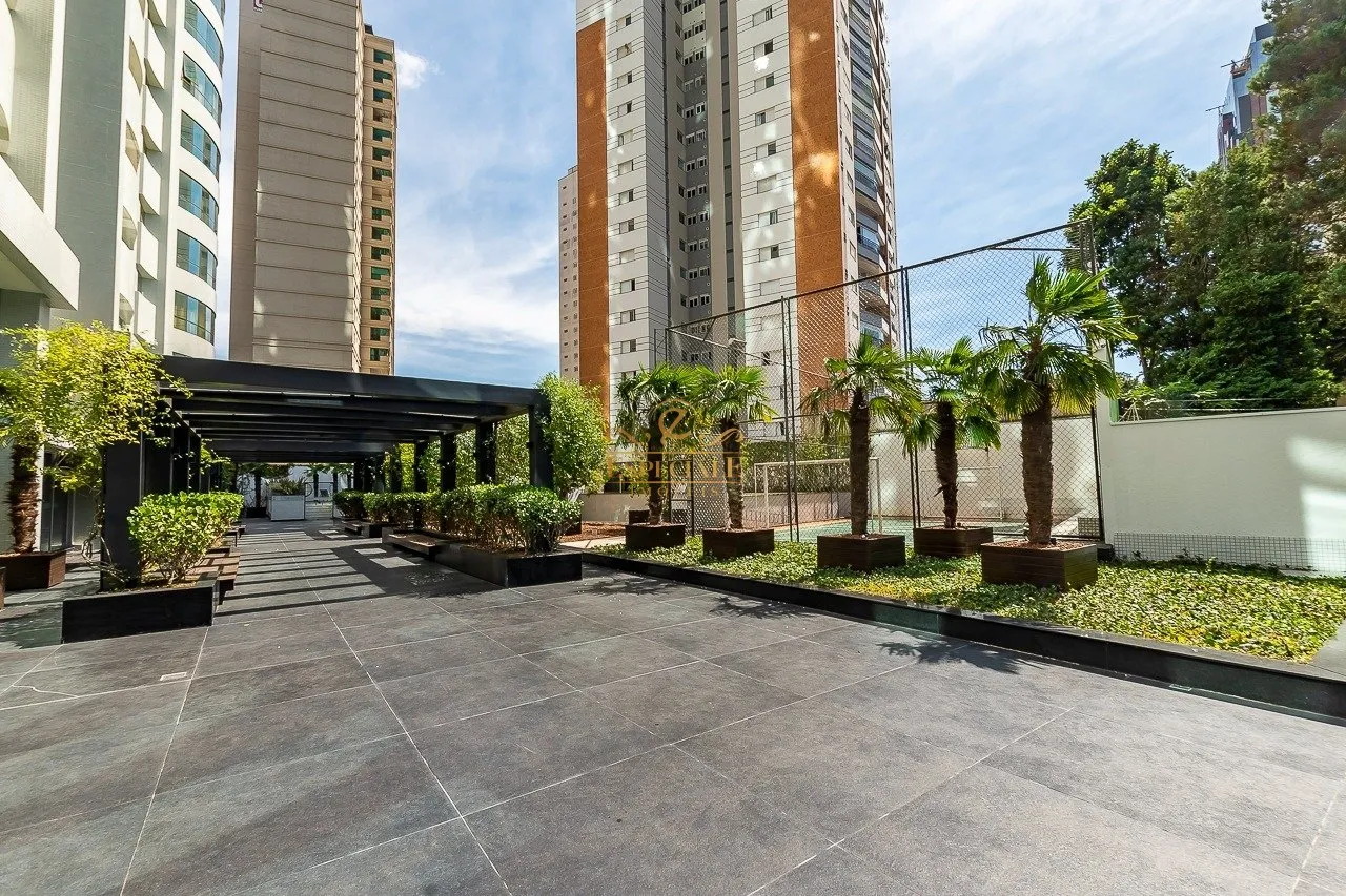 4-bedroom apartment with 2 suites, 331 m² — photo 45