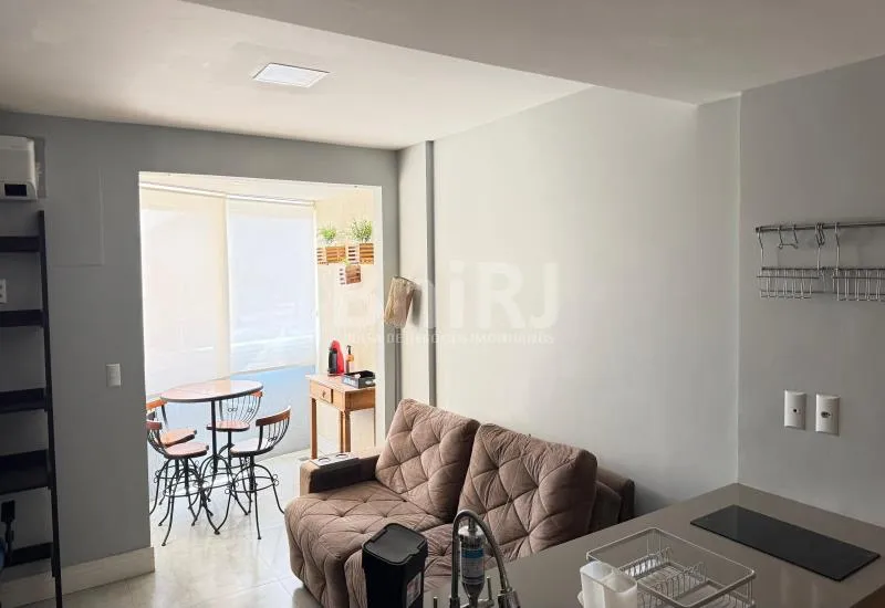 Furnished 1-bedroom apartment with open-plan kitchen — photo 6