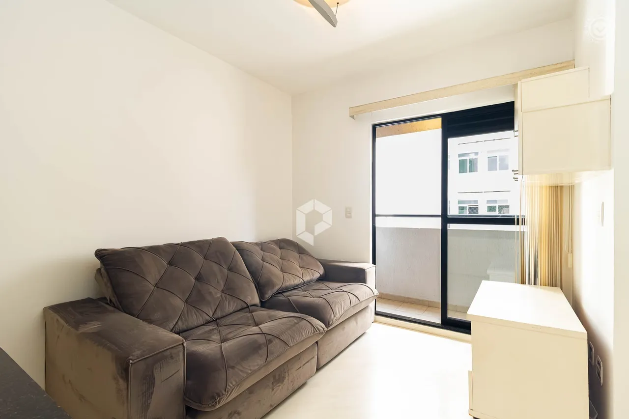 Furnished 1-bedroom apartment with a private BBQ — photo 2