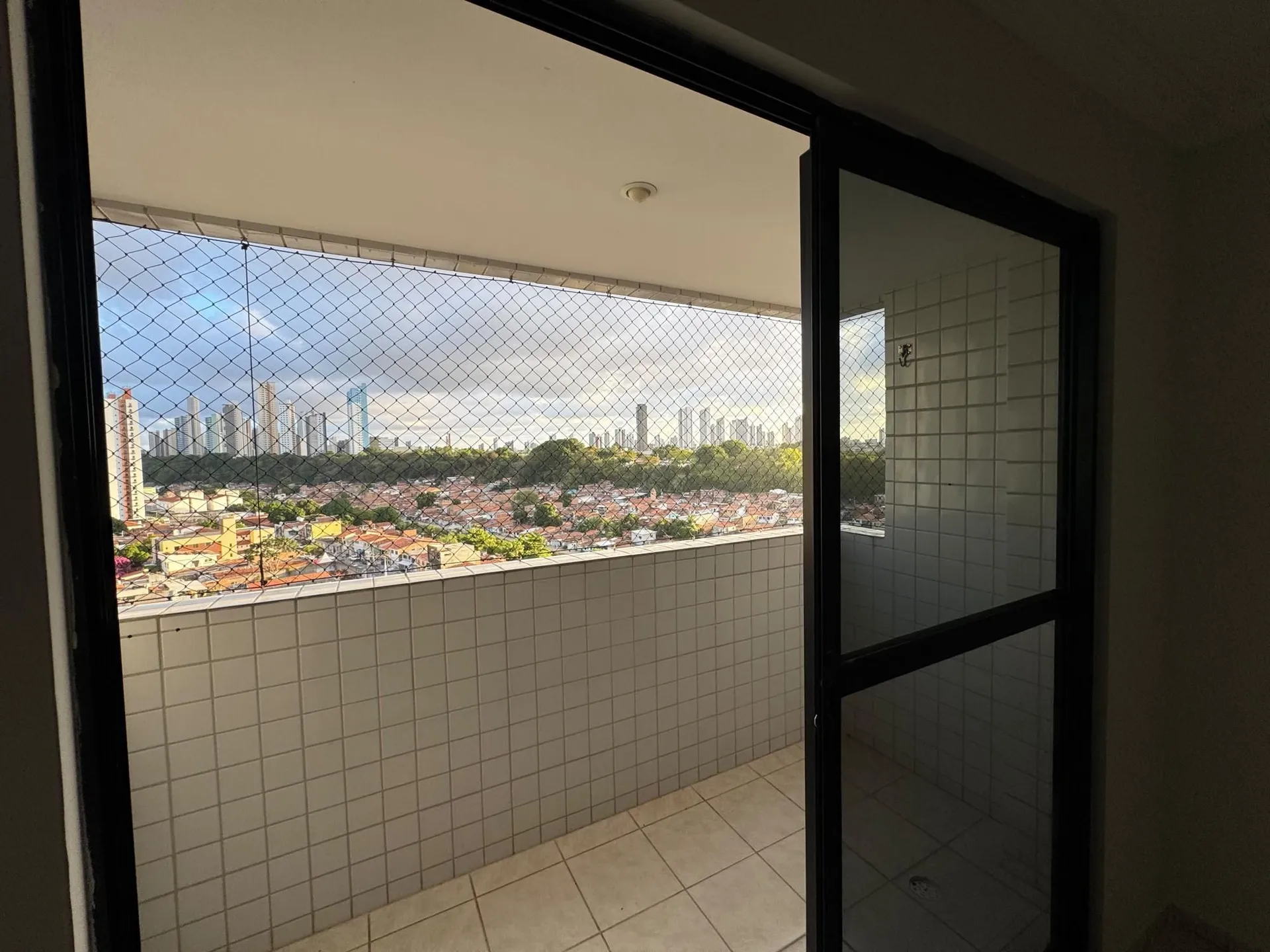 3-bedroom apartment in a building with a pool — photo 6