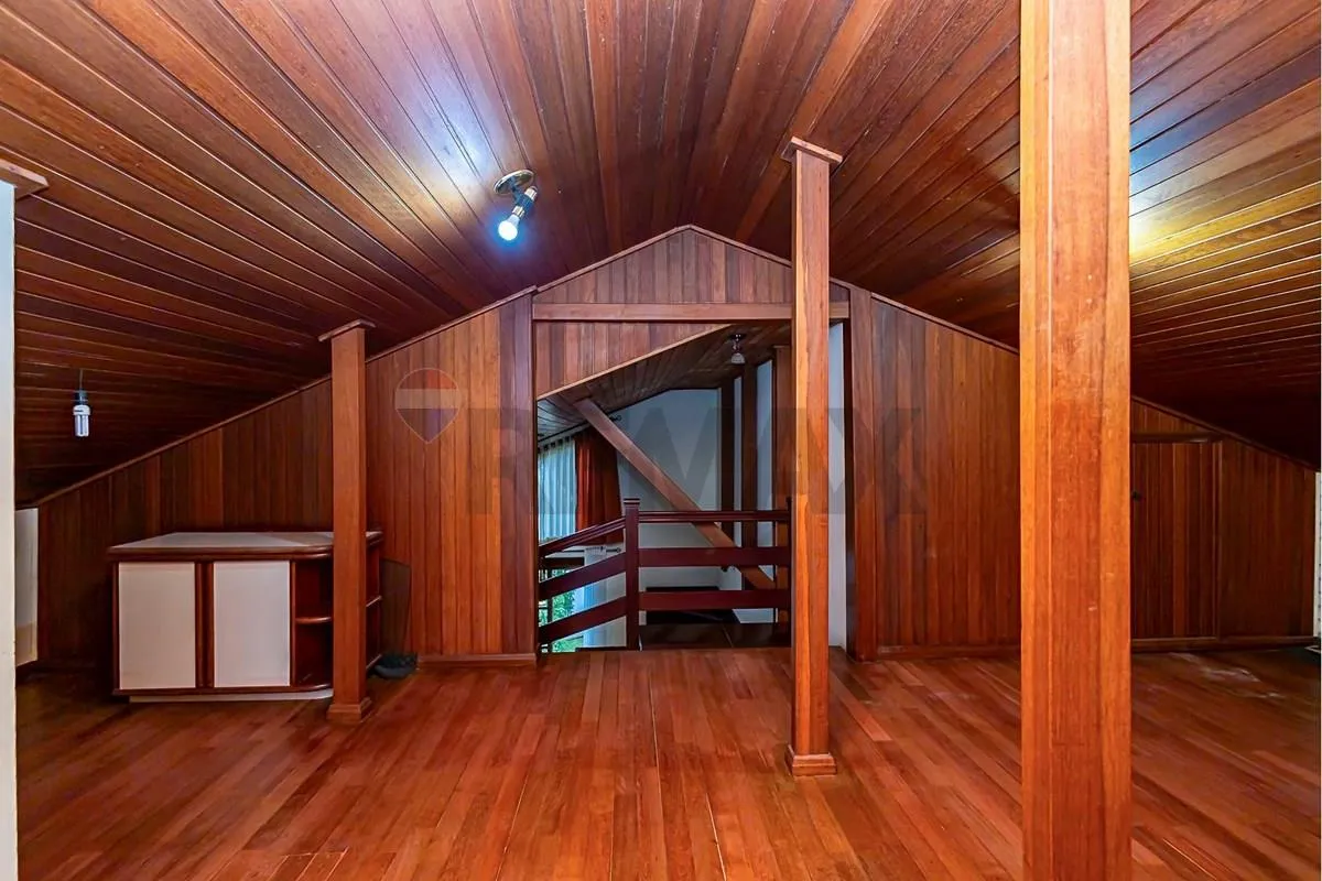 Casa de 303 m² com 4 quartos e churrasqueira privativa — photo 32