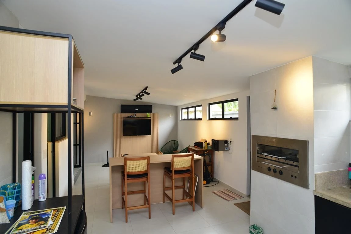 260 m² house with floor-to-ceiling windows and a jacuzzi — photo 46
