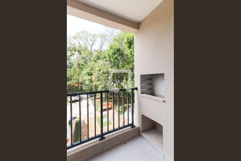 3-bedroom apartment with a grill on the balcony in Curitiba — photo 17