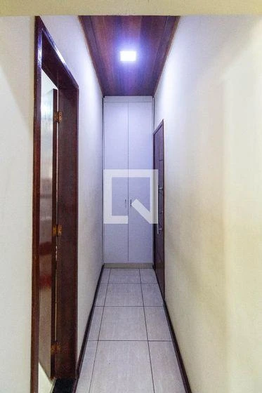 Casa de 5 quartos com espaço de home office — photo 32