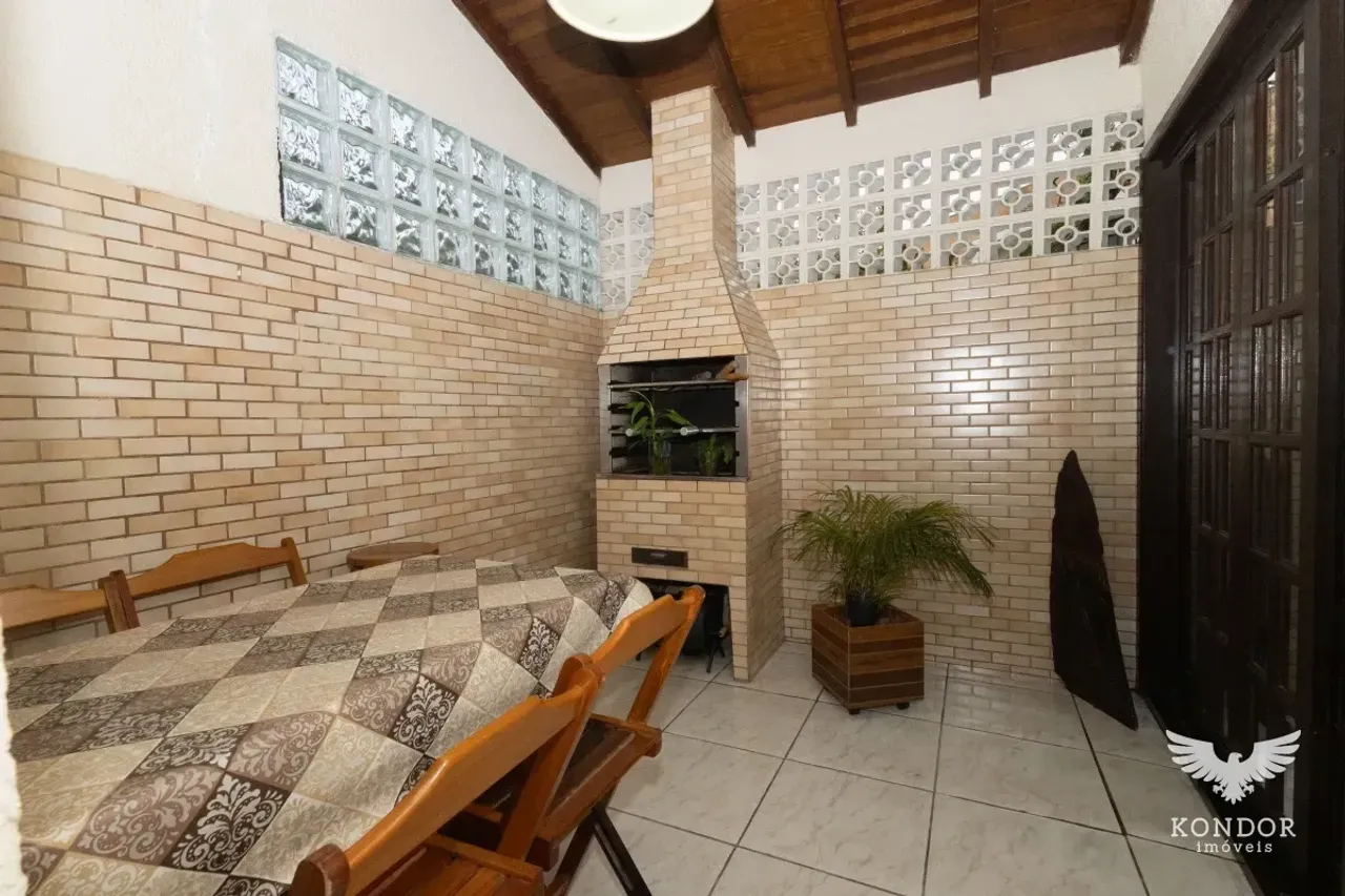 3-bedroom house with a home office in Curitiba — photo 14