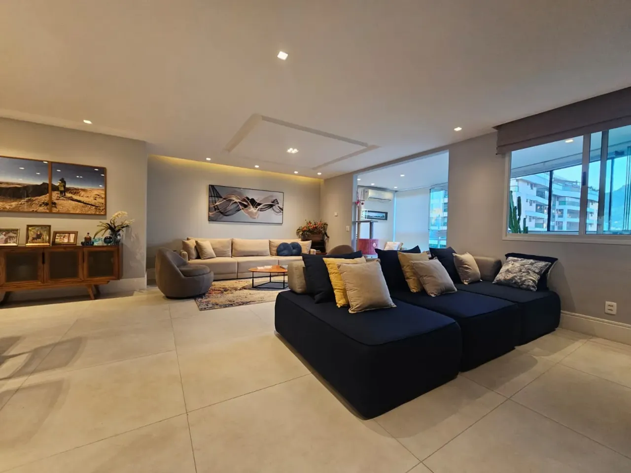 Furnished apartment with 3 bedrooms and 5 bathrooms — photo 8