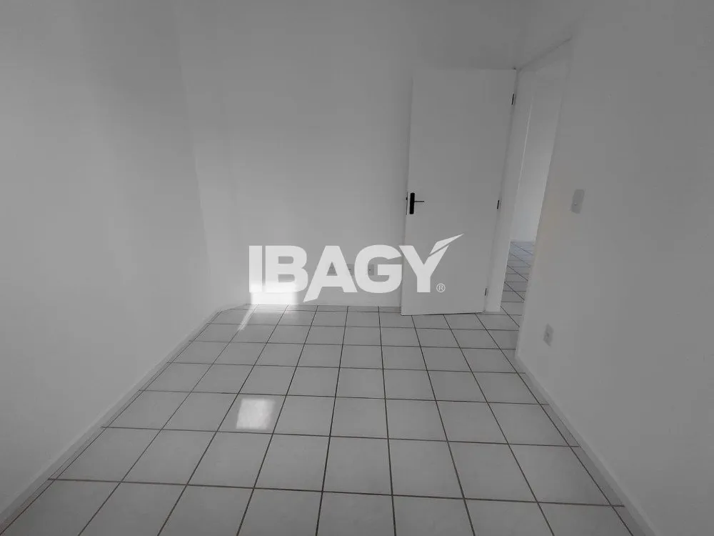 Apartamento de 2 dormitorios con 73 m², 1 plaza y balcón — photo 4