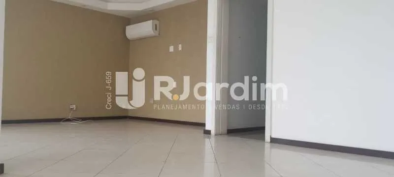 4-bedroom apartment with 200 m² on the 2nd floor — photo 3