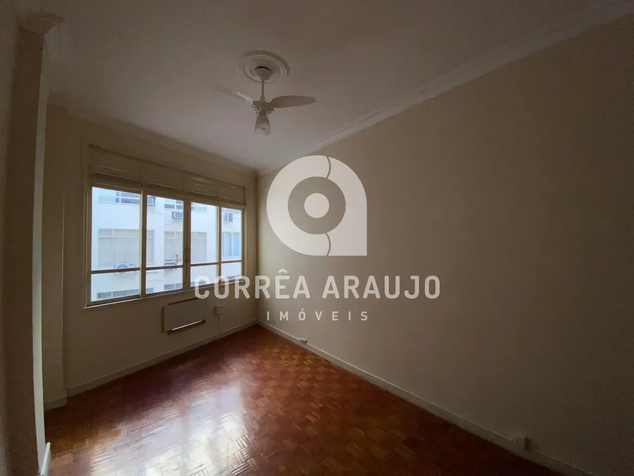 Kitnet/conjugado de 35 m² com cozinha separada e 1 quarto — photo 2