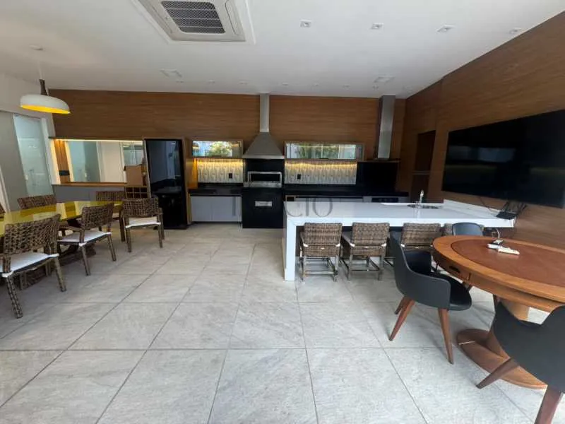 Furnished house with open-plan kitchen and 6 en-suites — photo 6