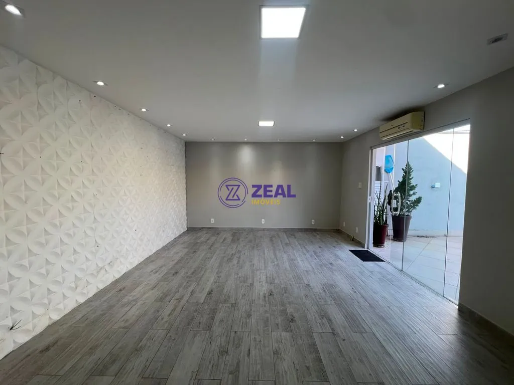 Casa de 280 m² com janelas do piso ao teto e varanda gourmet — photo 25