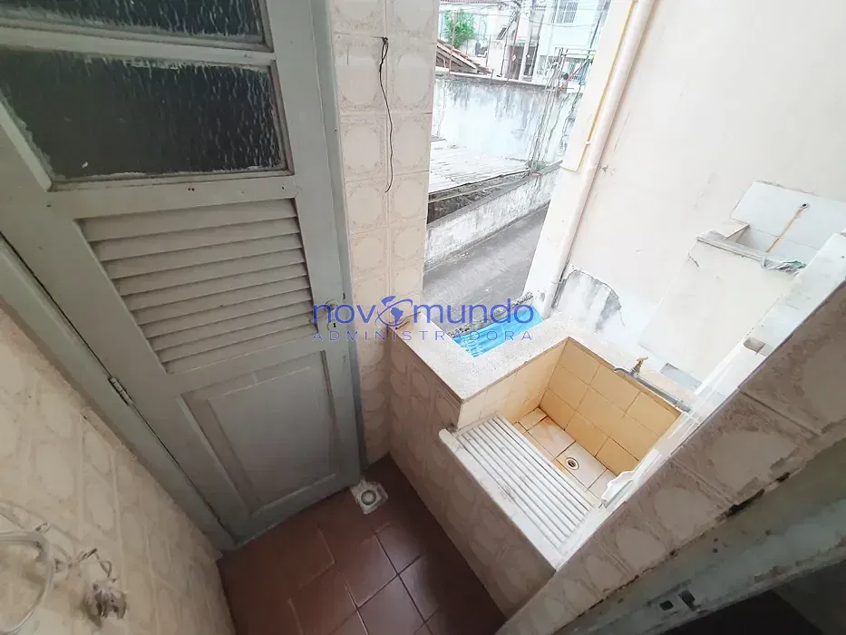 Квартира з 2 спальнями та дерев’яною підлогою — photo 3