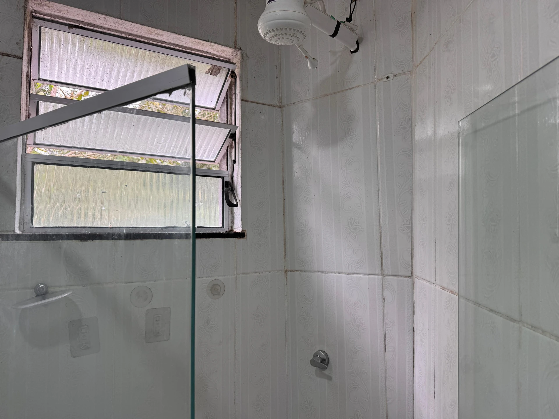 Balcony with a grill in a 2-bedroom house, 165 m² — photo 20