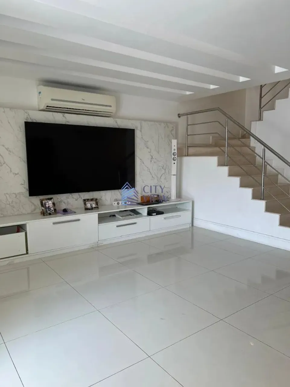 Casa triplex mobiliada com varanda, 3 suítes e 400 m² — photo 3
