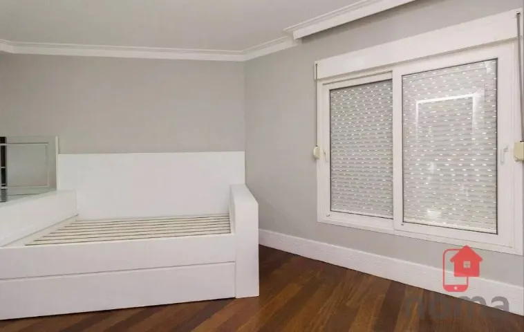4-bedroom house with a bathtub in Curitiba — photo 3