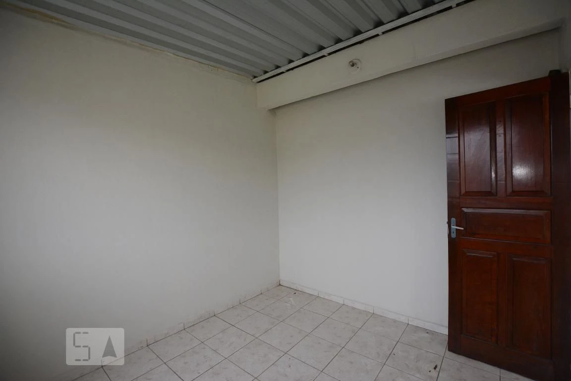 3-bedroom apartment with a glass-enclosed balcony — photo 25