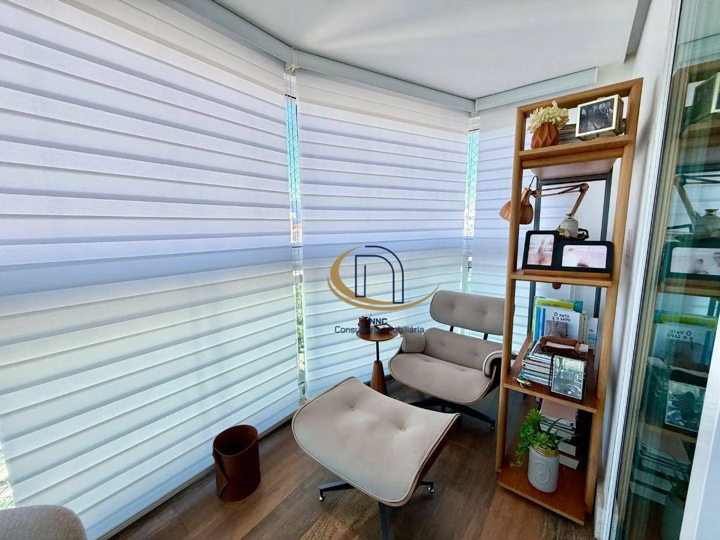 Front-facing penthouse with 215 m² and 4 bedrooms — photo 33