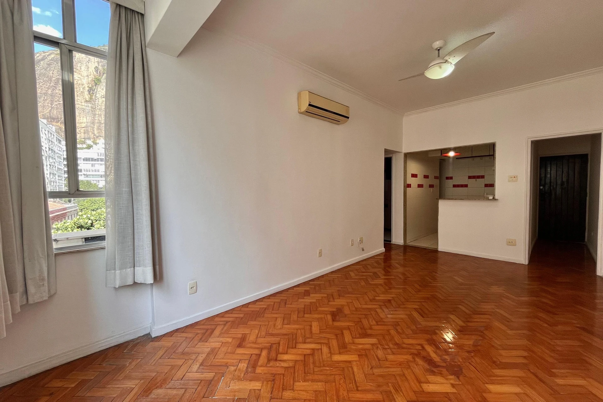 Apartamento sem mobília com 2 quartos e cozinha americana — photo 9