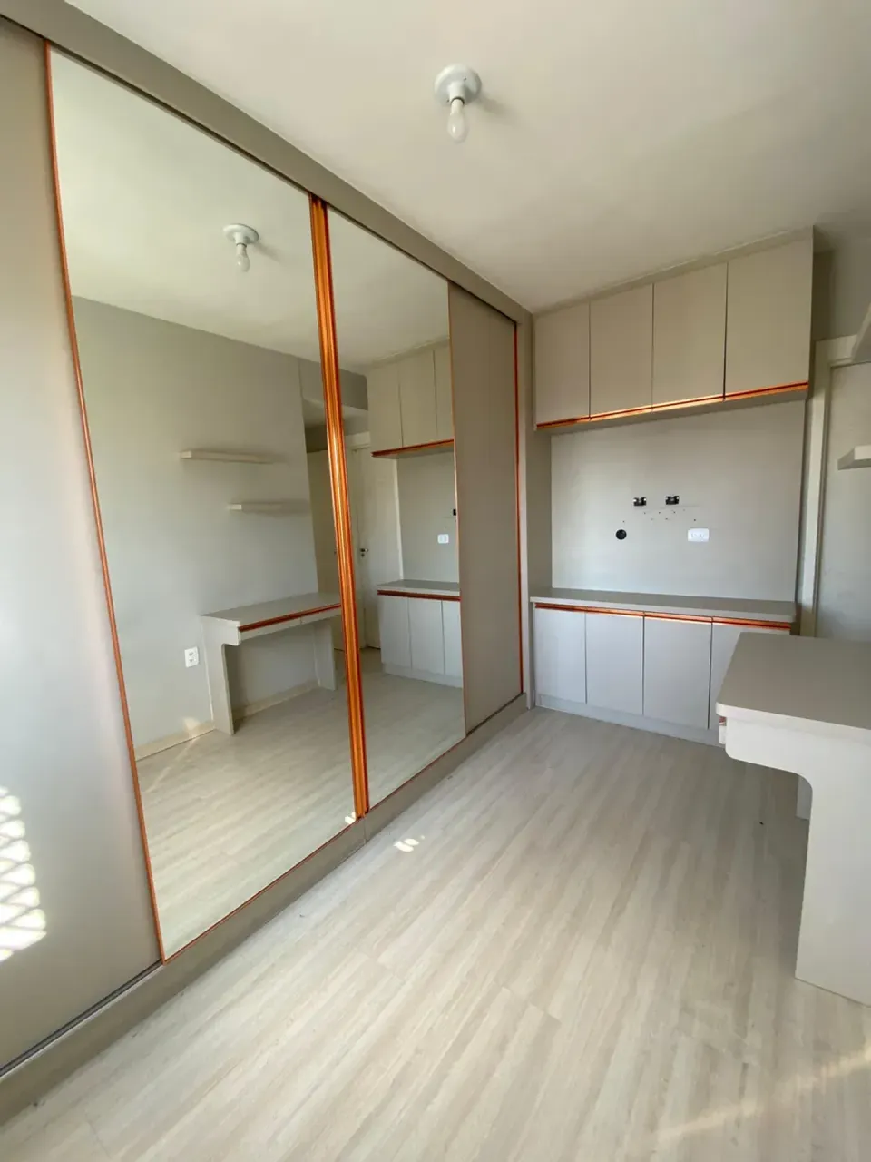 48 m² apartment with 2 bedrooms and open-plan kitchen — photo 3