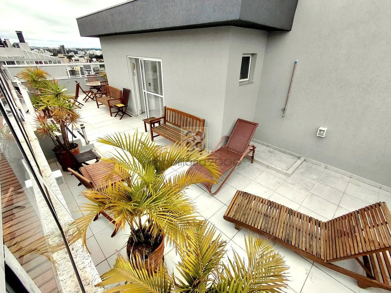 1-bedroom furnished apartment with 69 m² and parking — photo 13