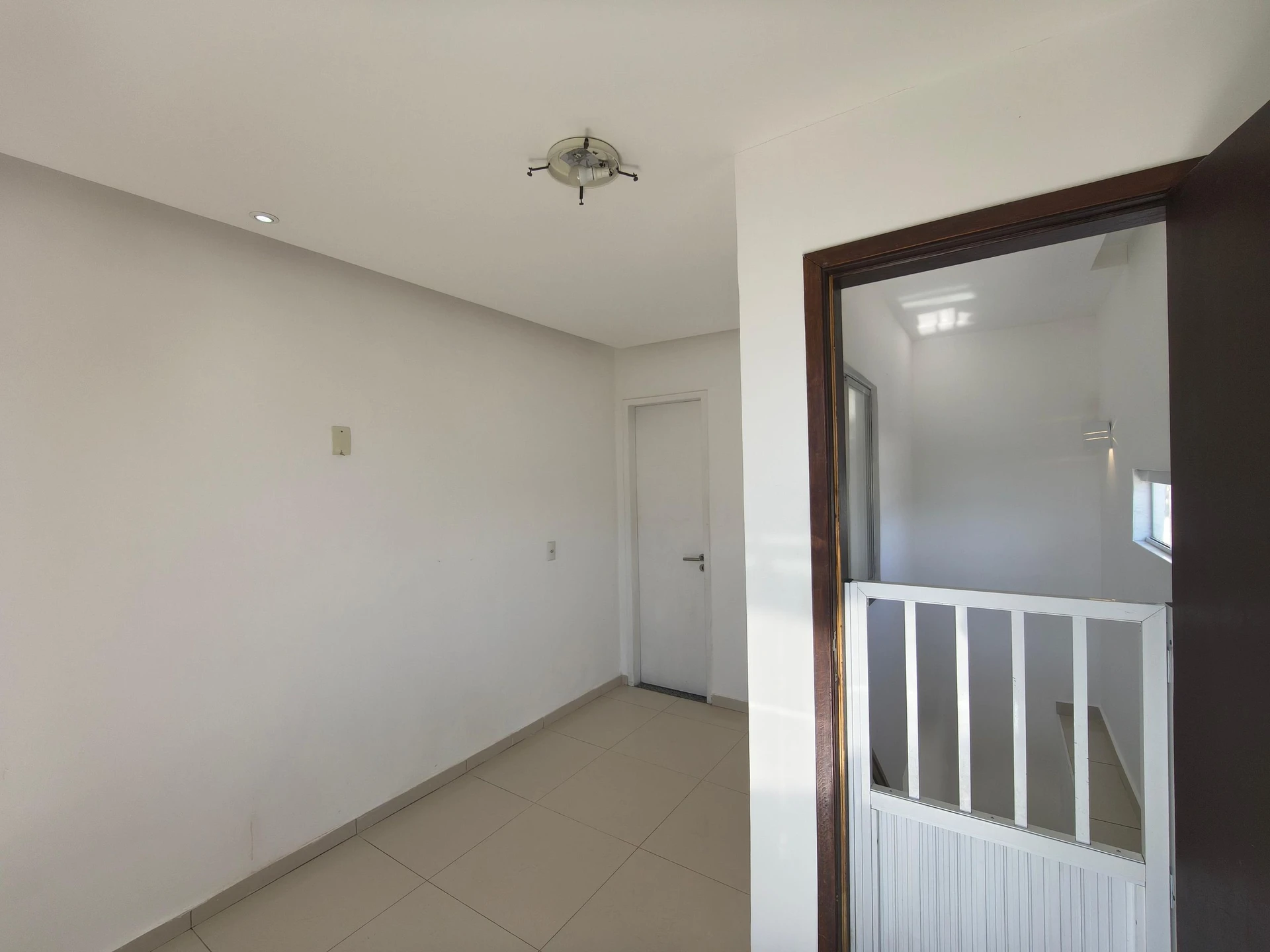 3-bedroom apartment in a building with a sauna — photo 50
