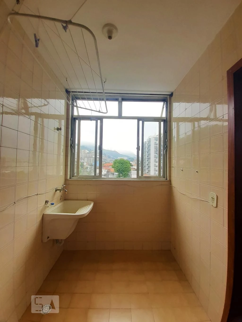 2-bedroom apartment with a mountain view in Rio de Janeiro — photo 16