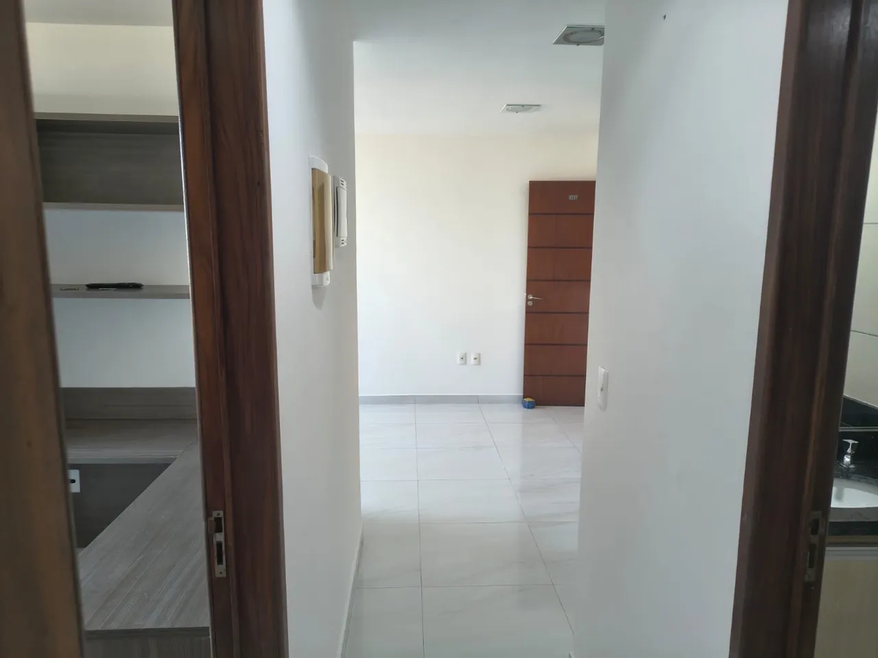 Apartamento de 2 quartos em condomínio com piscina — photo 11