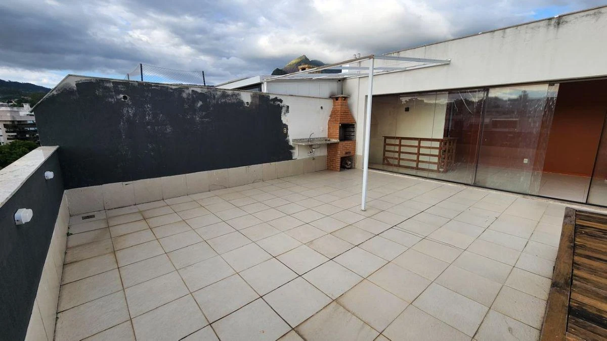 Furnished 169 m² apartment with balcony and barbecue — photo 27