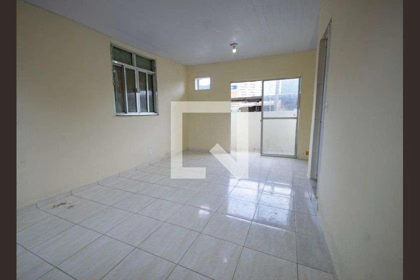 40 m² studio with balcony and 1 bathroom — photo 4
