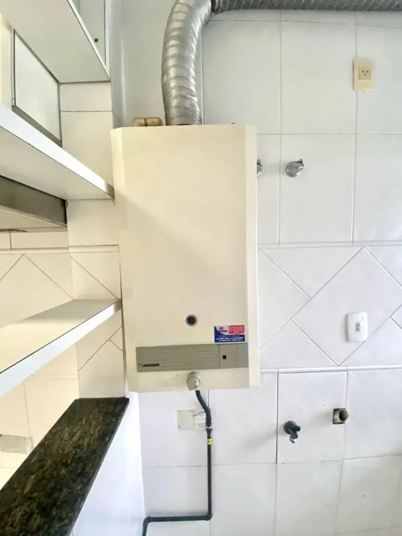 Apartment on the 13th floor with a bathtub — photo 28