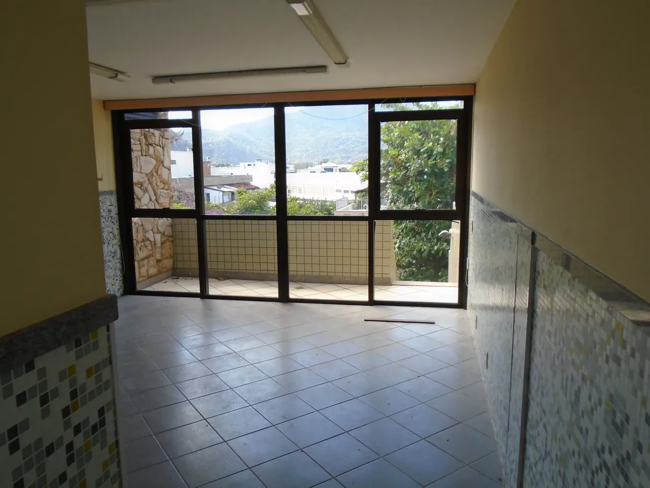 Apartamento, 302 m², com janelas do piso ao teto — photo 34