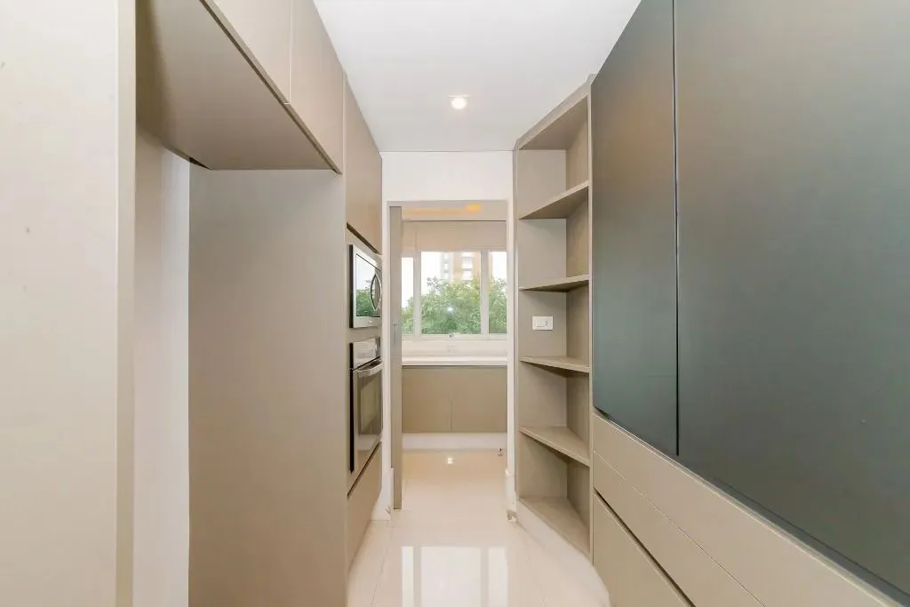 2-bedroom apartment with 2 en-suite bathrooms; 331 m² — photo 13