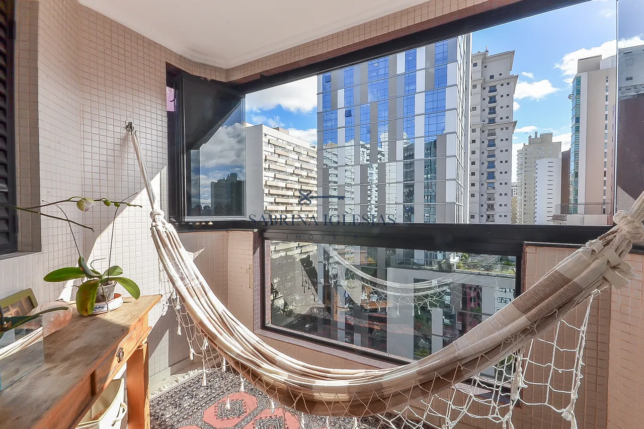 Apartamento de 3 dormitorios con balcón cerrado (117 m²) — photo 2