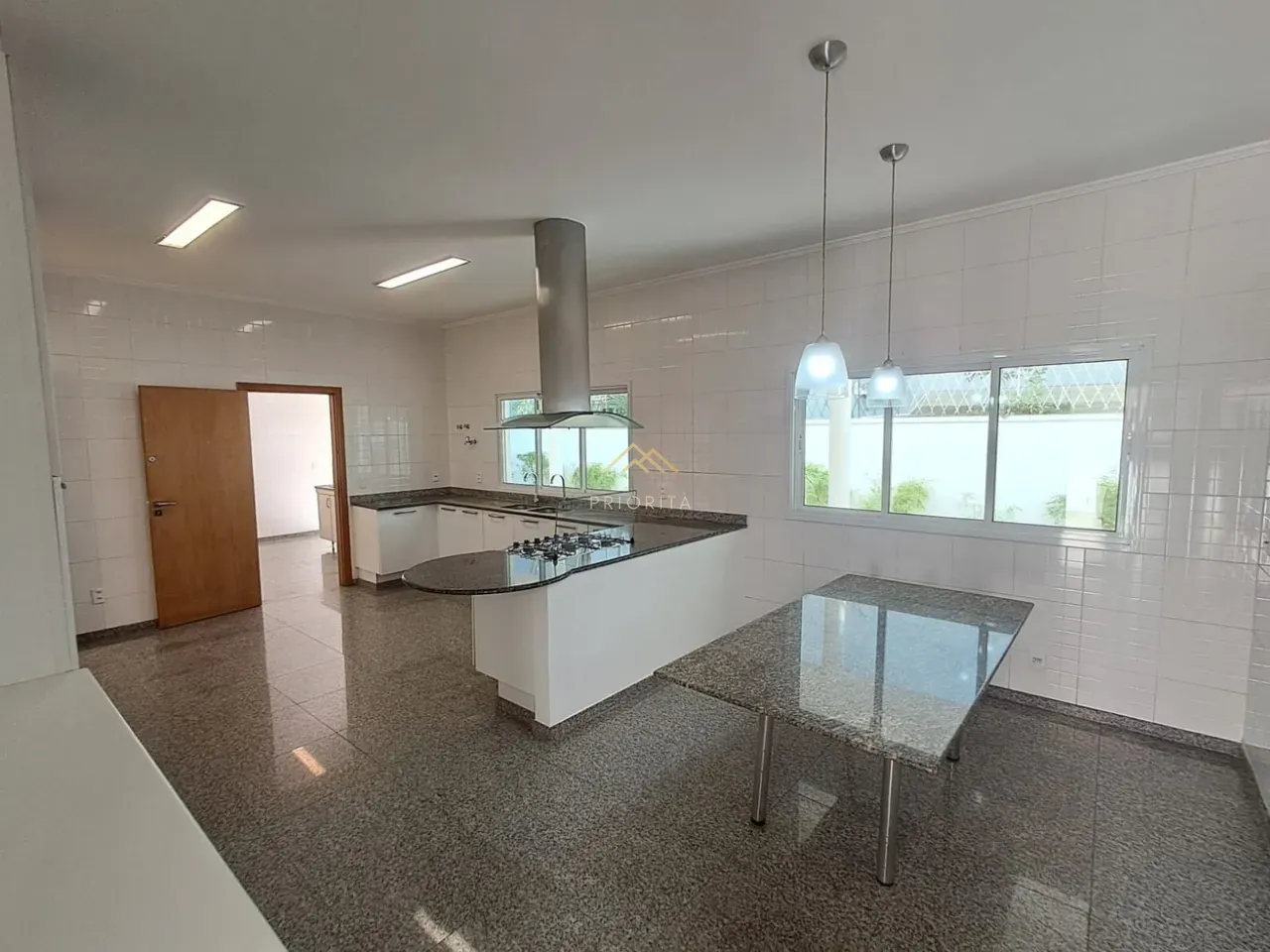 Casa em condomínio fechado com 6 quartos e 13 banheiros — photo 50