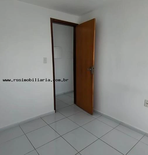 Квартира 50 м² без мебели с 2 спальнями и открытой кухней — photo 4