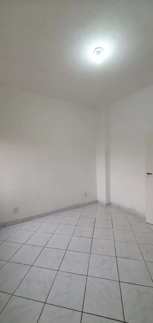 Detached house with no parking, 1 bedroom and 1 bath — photo 3
