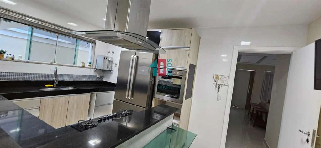 Duplex house with 4 bedrooms and 3 en-suites, 289 m² — photo 23